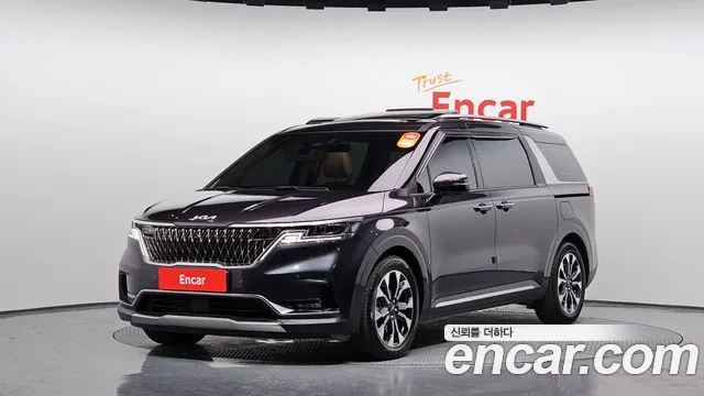 Kia Carnival 9-Seater Noblesse