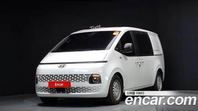 Hyundai Staria Smart