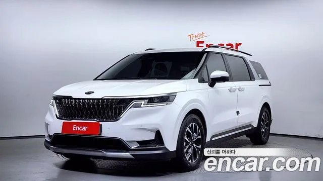 Kia Carnival 9-Seater Noblesse