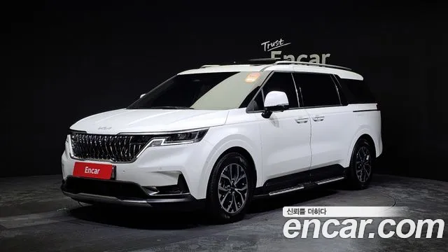 Kia Carnival 11-Seater Signature