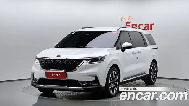 Kia Carnival 9-Seater Noblesse