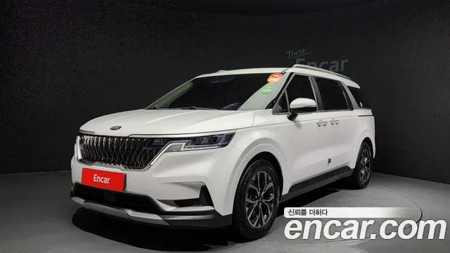 Kia Carnival 9-Seater Prestige