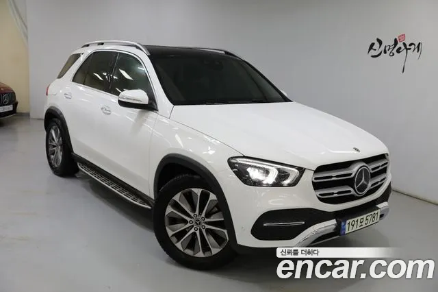 Mercedes-Benz GLE-Class GLE300d 4MATIC