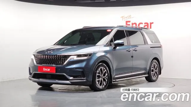 Kia Carnival 9-Seater Noblesse