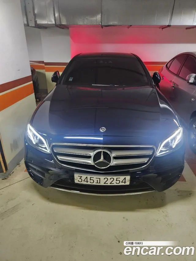 Mercedes-Benz E-class E300 4MATIC AMG Line