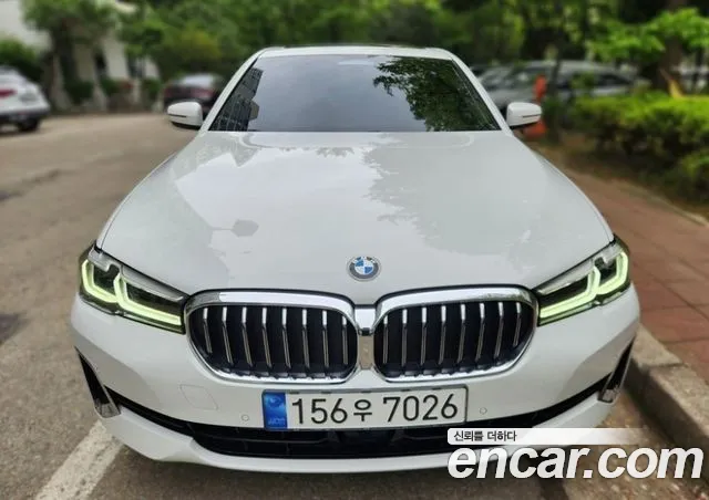 BMW 5-Series 530i Luxury