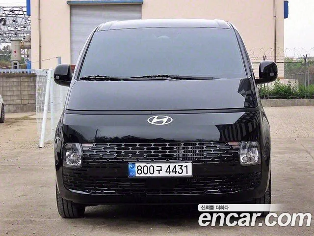 Hyundai Staria Modern