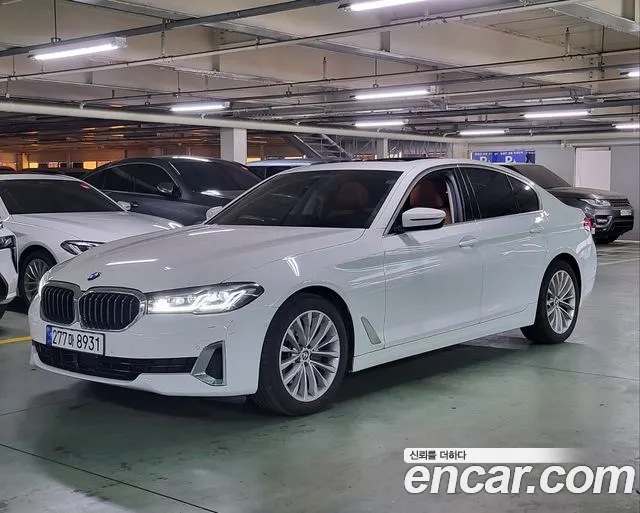 BMW 5-Series 520i Luxury