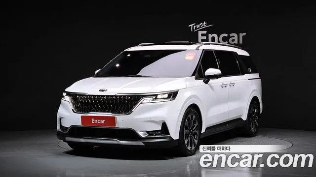 Kia Carnival 9-Seater Noblesse