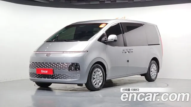 Hyundai Staria Modern