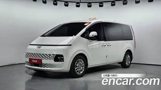 Hyundai Staria Modern