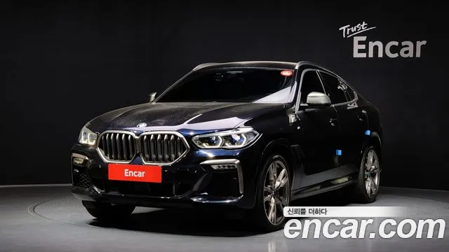 BMW X6 M50i
