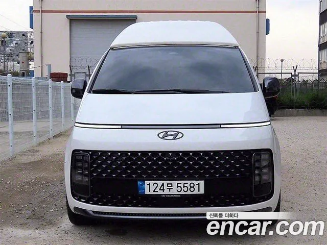 Hyundai Staria Limousine