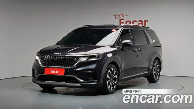Kia Carnival Gasoline 7-Seater Signature