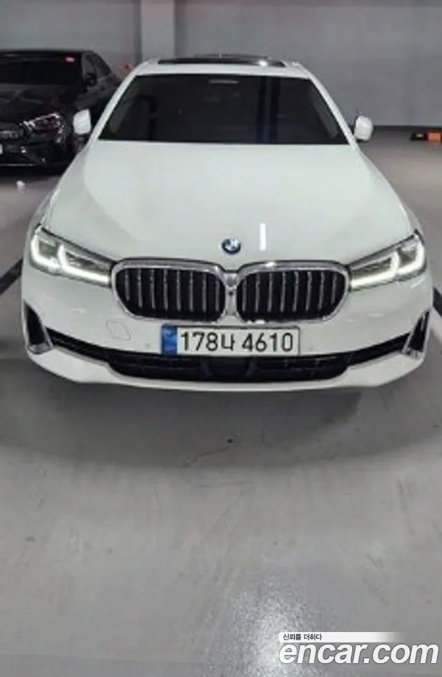 BMW 5-Series 530i Luxury