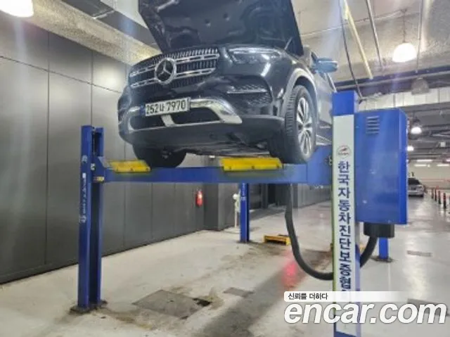 Mercedes-Benz GLE-Class GLE300d 4MATIC