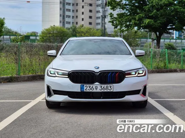 BMW 5-Series 520i Luxury