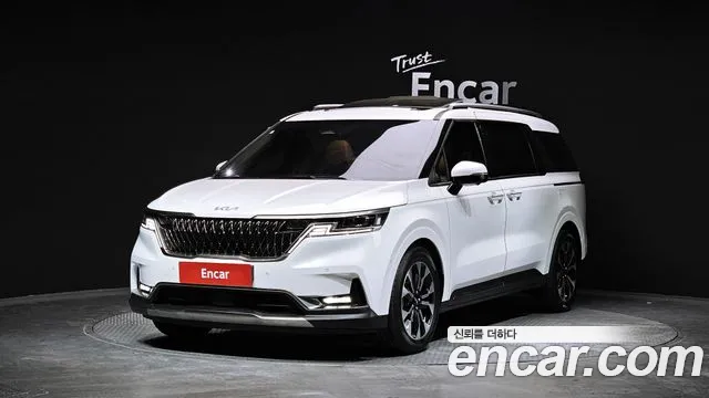 Kia Carnival Gasoline 7-Seater Signature
