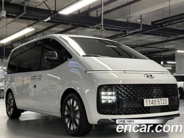 Hyundai Staria Inspiration