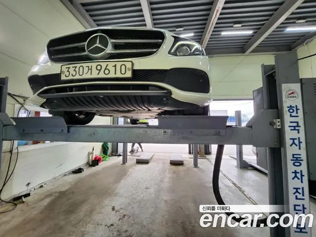 Mercedes-Benz E-class E300 Avantgarde