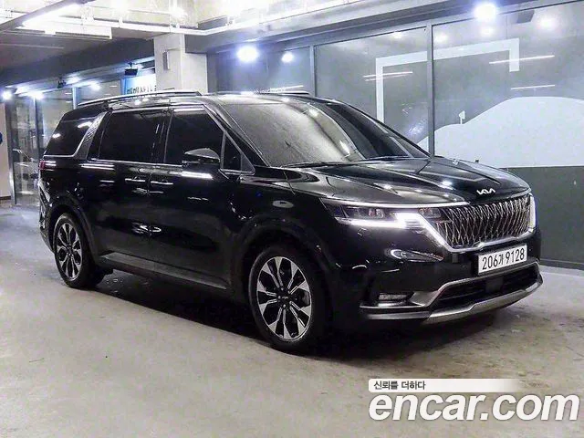 Kia Carnival 9-Seater Noblesse