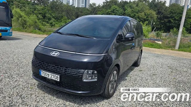 Hyundai Staria Modern