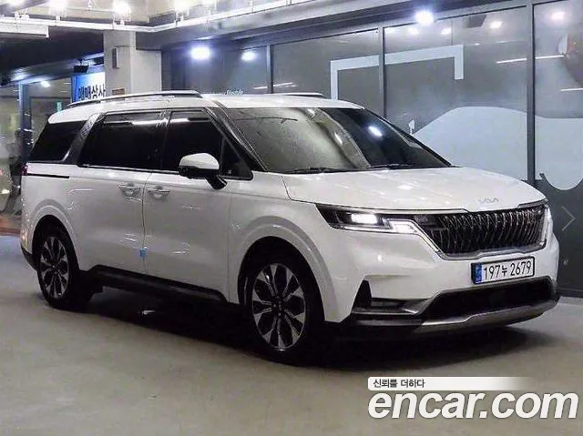 Kia Carnival 9-Seater Signature