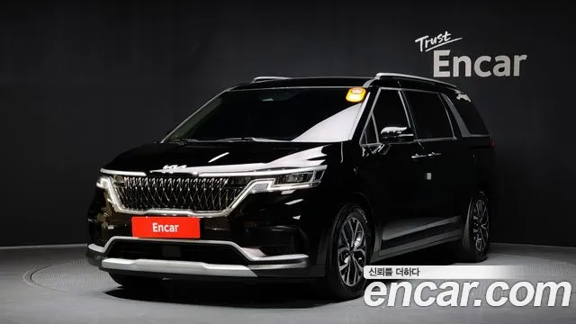 Kia Carnival 9-Seater Prestige