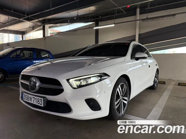Mercedes-Benz A-Class A220 Hatchback