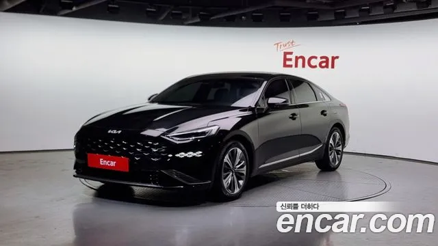 Kia K8 Signature