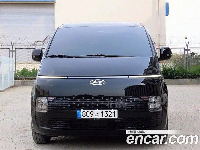 Hyundai Staria Modern
