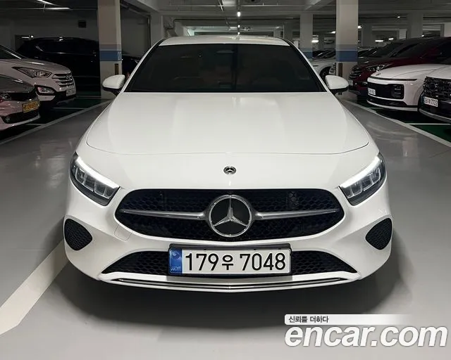 Mercedes-Benz A-Class A220 Hatchback