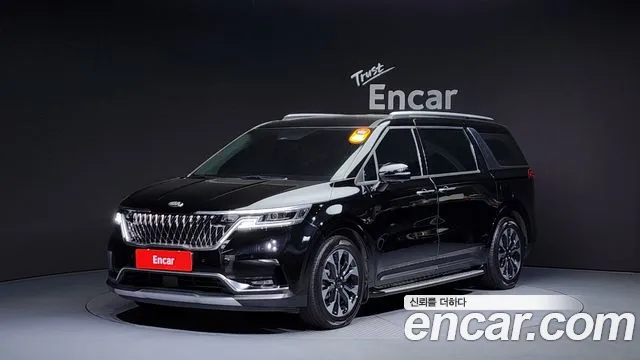 Kia Carnival 7-Seater Signature