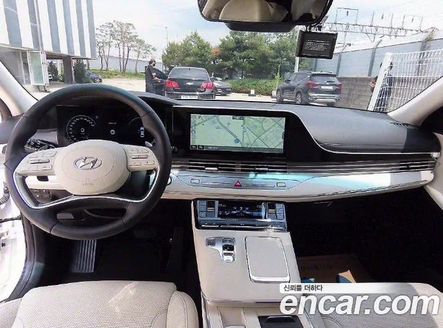 Hyundai Granger Le Blanc