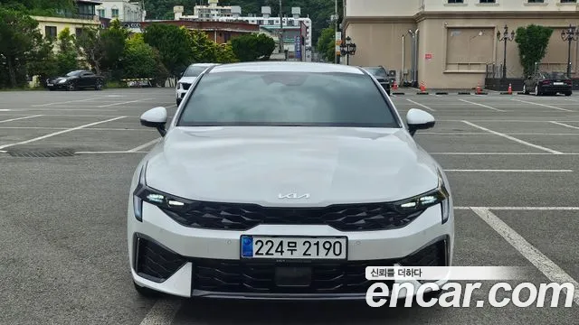 Kia K5 Signature