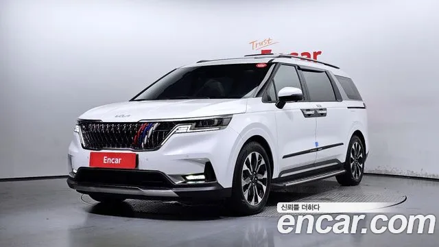 Kia Carnival 9-Seater Noblesse