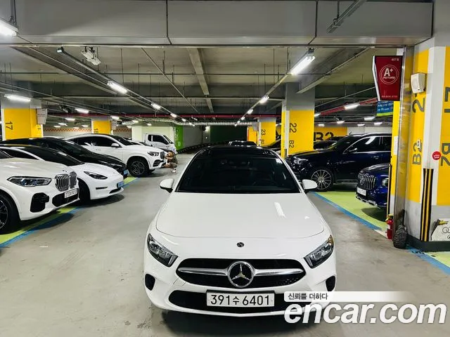 Mercedes-Benz A-Class A220 Hatchback