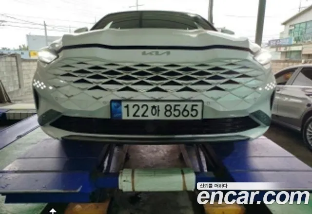 Kia K8 Signature